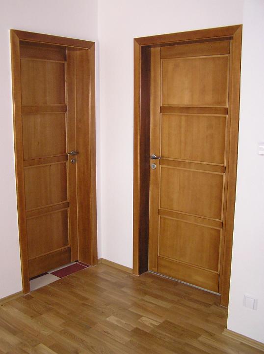 01.jpg - dveře Míla 1, smrk, barvítkový lak